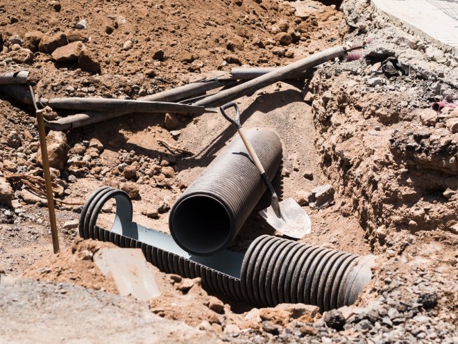 How to Handle Warning Signs of a Damaged Sewer Line